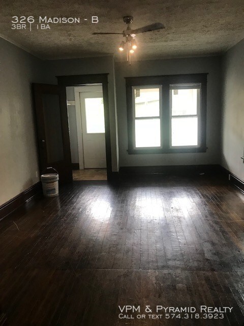 Building Photo - 326 W Madison St