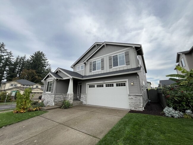 Building Photo - Elegant 4-Bedroom Corner Lot Home with Modern Design and Expansive Backyard