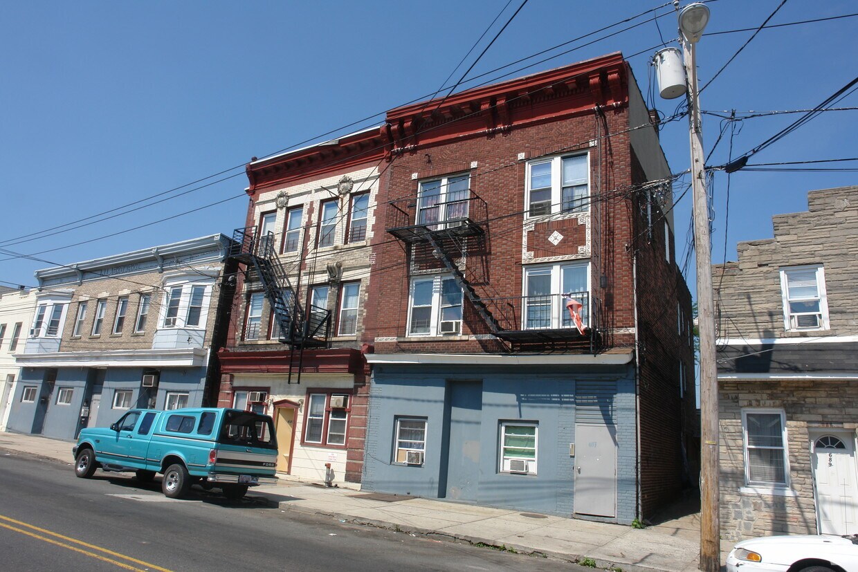 Foto del edificio - 685 State St