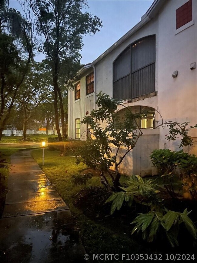 Building Photo - 11906 NW 11th St