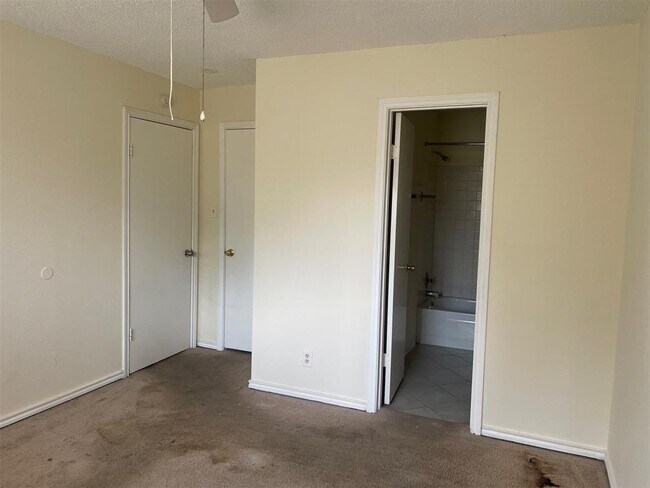 Building Photo - 1307 Brenda Ln