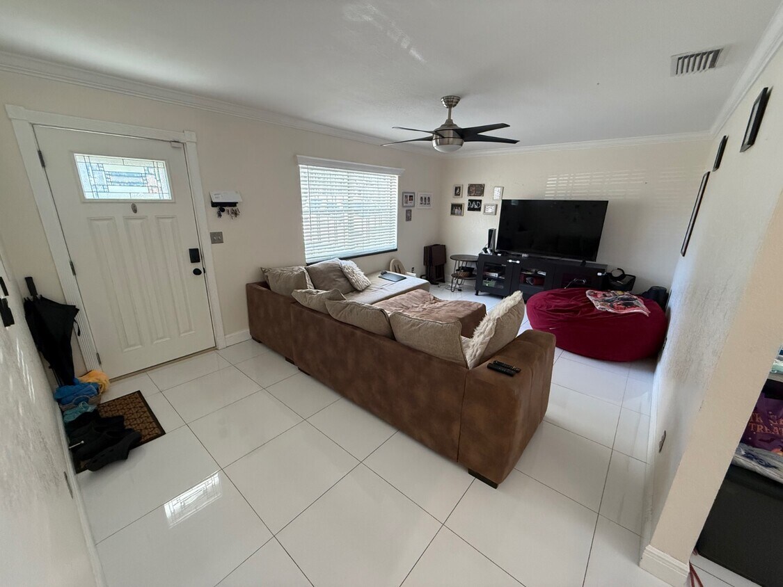 Foto principal - 2504 Ranch Lake Cir