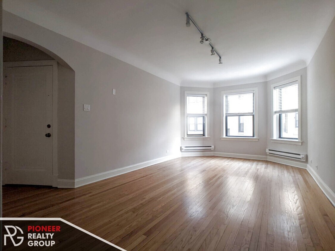 Foto principal - 2315 N Rockwell St
