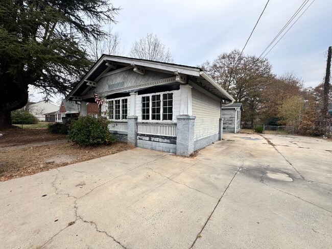 Building Photo - 4/2 home in Shelby, NC