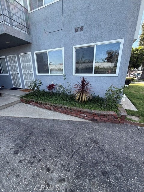 Building Photo - 16826 New Hampshire Ave