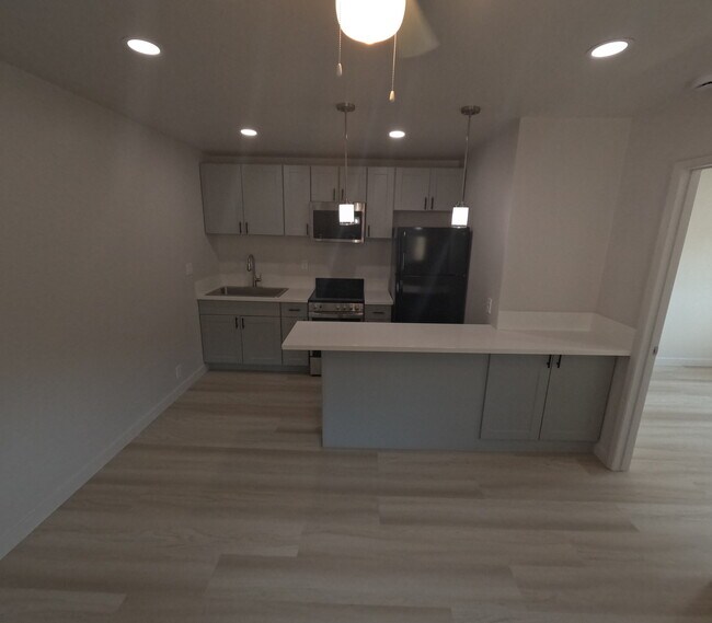 Foto del edificio - 2481 Ulric St
