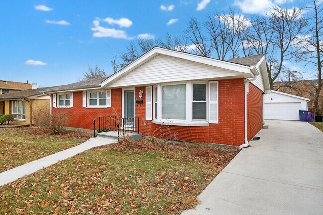 Foto del edificio - 4107 Applewood Ln