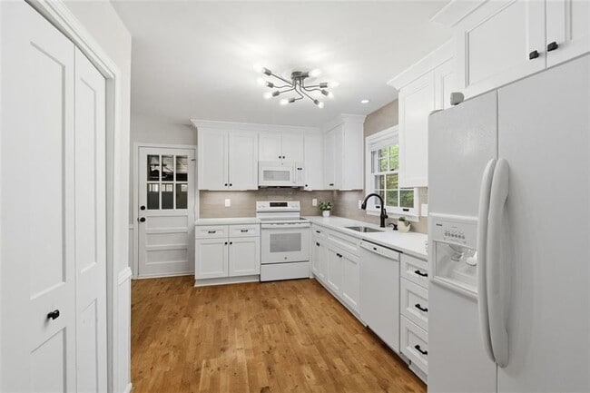 Building Photo - 435 Stonebridge Dr