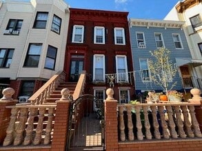 Building Photo - 356 52nd St