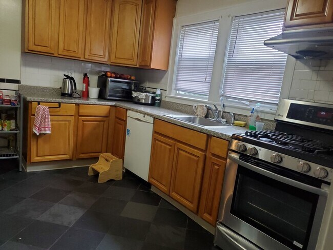 Foto del edificio - Brighton three bedroom