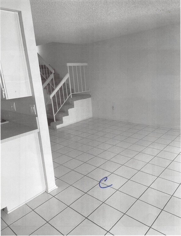 Building Photo - 17082 Lynn Ln