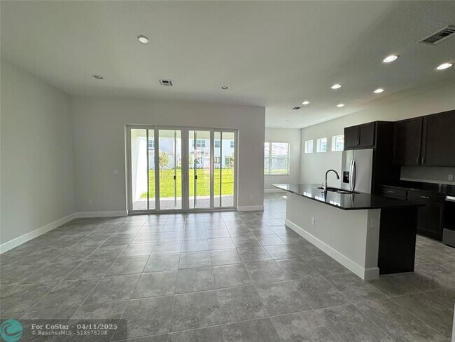 Foto del edificio - 13614 Spruce Pne Dr