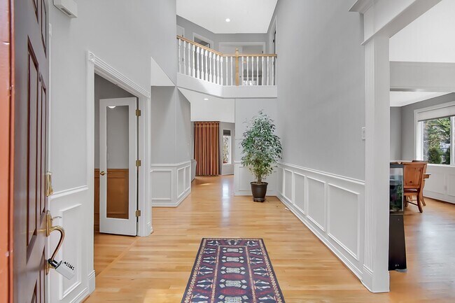 Foto del edificio - 4 Bedroom Home For Rent In Forest Heights