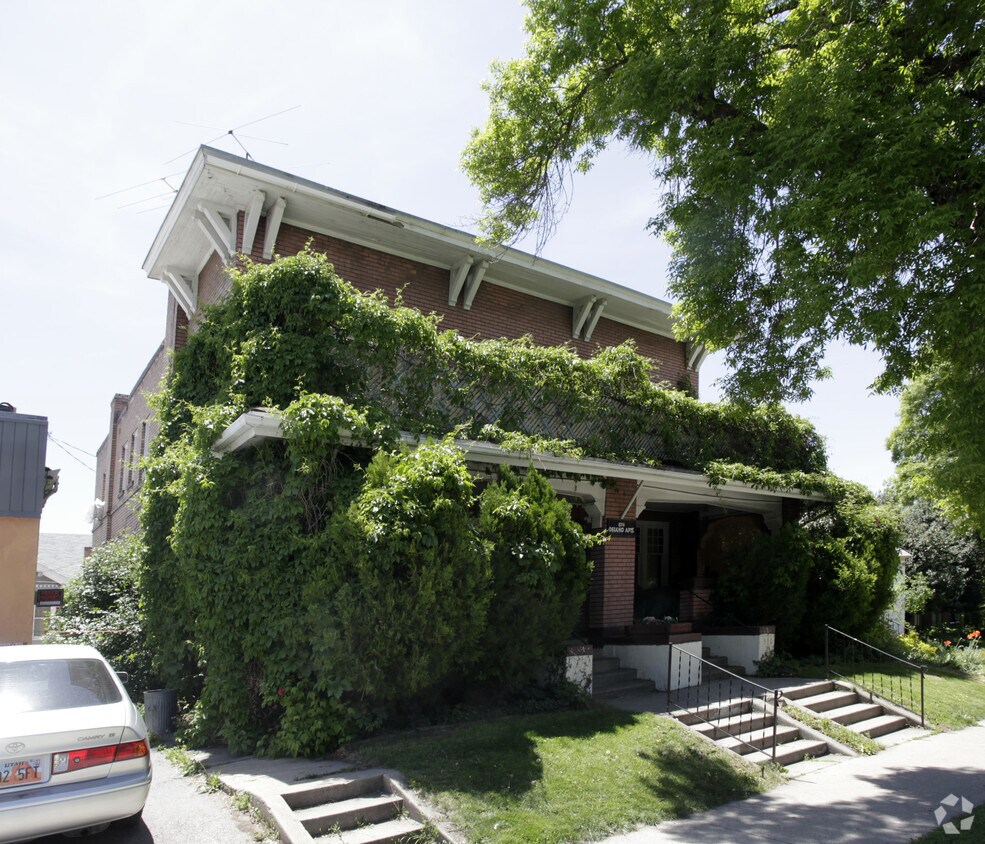 Building Photo - 874 E 200 S