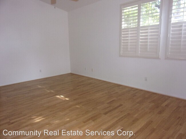 Foto del edificio - 366 Trellis Ln