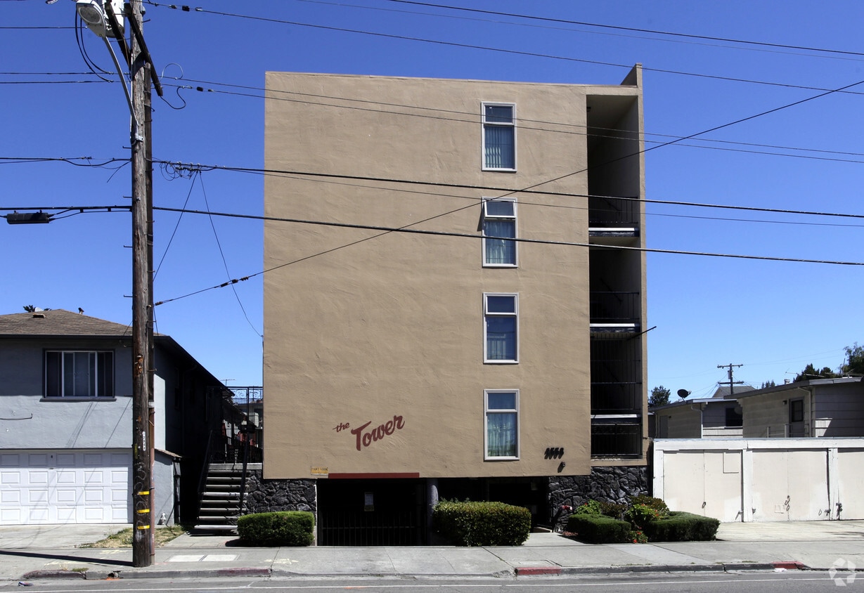 Building Photo - 2558 Fruitvale Ave