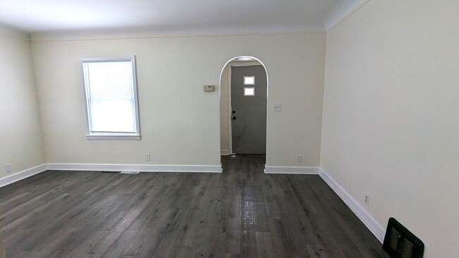 Building Photo - 1950 Dyson St