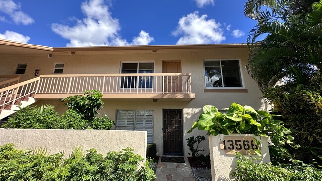 Building Photo - 13586 Sabal Palm Ct