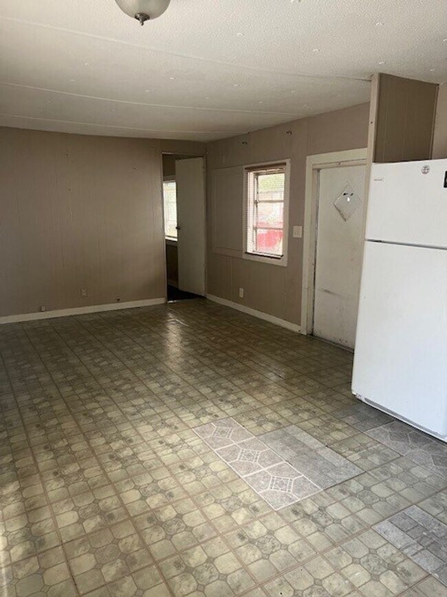 Building Photo - Sandpiper Mobile Home Park