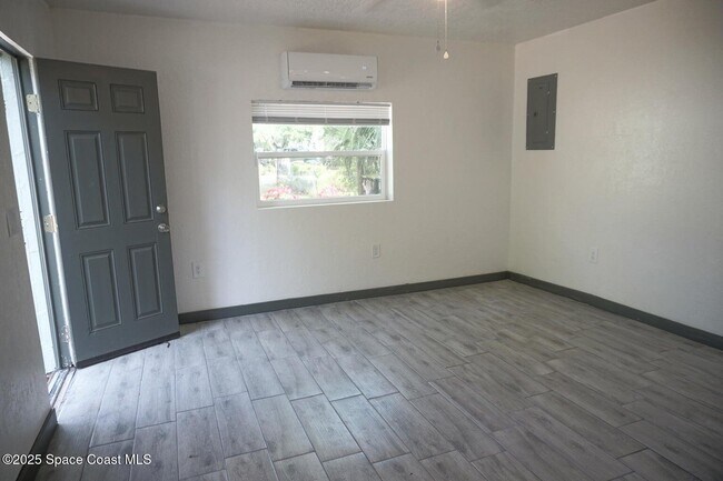 Foto del edificio - 2850 Shwonda Ave NE