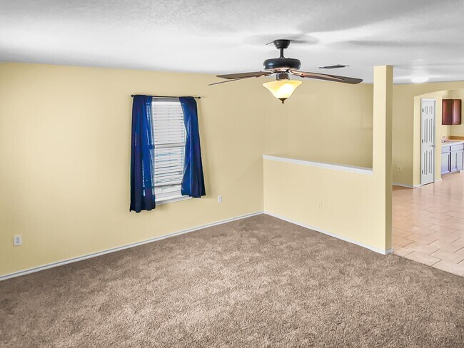 Building Photo - Move In Ready!!!