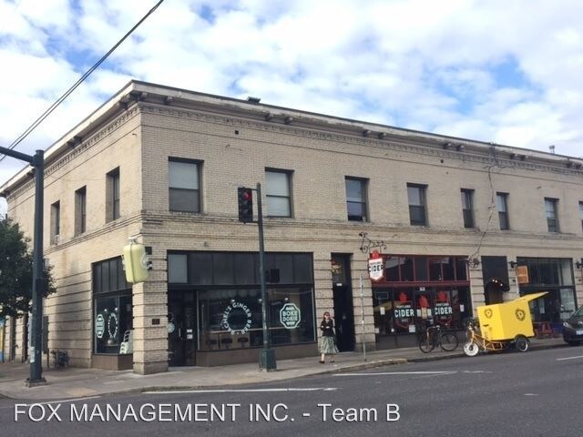 Foto principal - 3640 SE Hawthorne Blvd