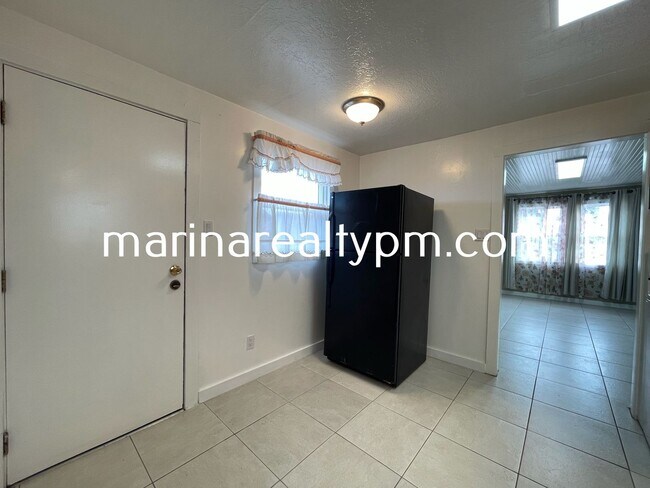 Foto del edificio - 426 Springs Rd