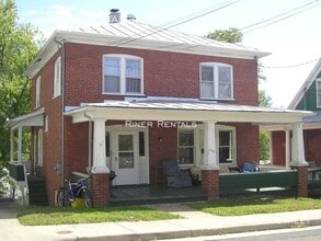 Building Photo - 304 Old S High St