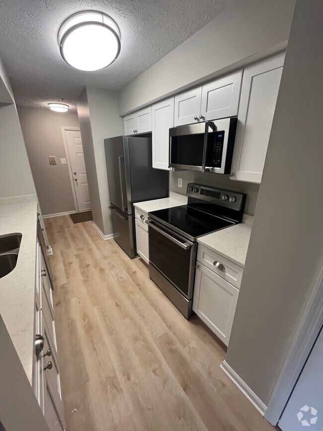 Building Photo - 904 Jessicas Ln