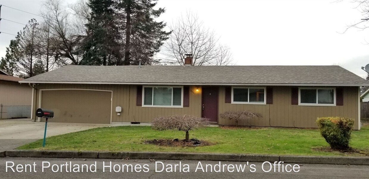 Primary Photo - 12087 SE Lamplighter Ave