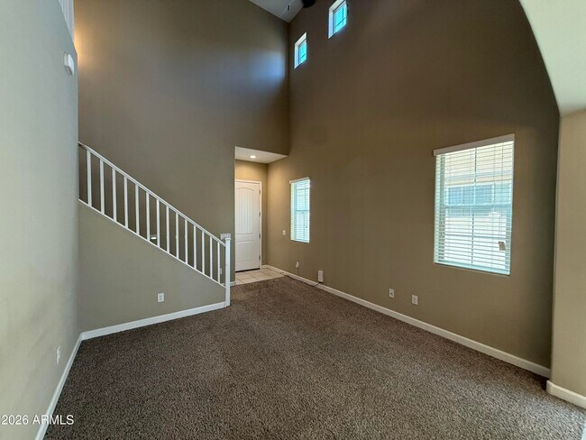 Building Photo - 1367 S Country Club Dr