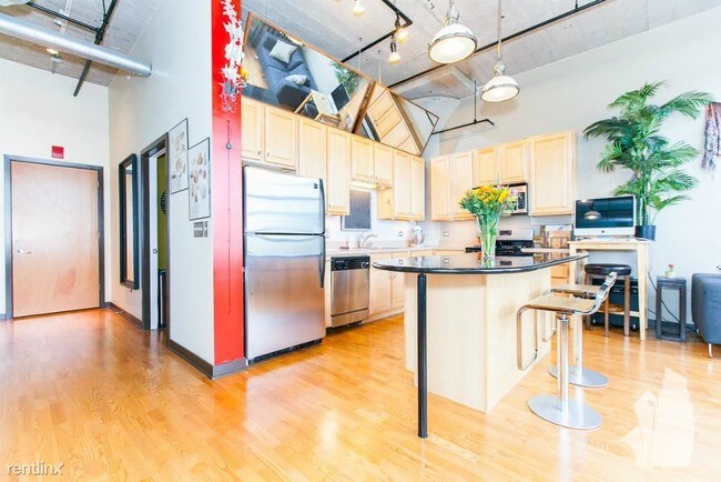 Foto del edificio - 3693 W Belmont Ave