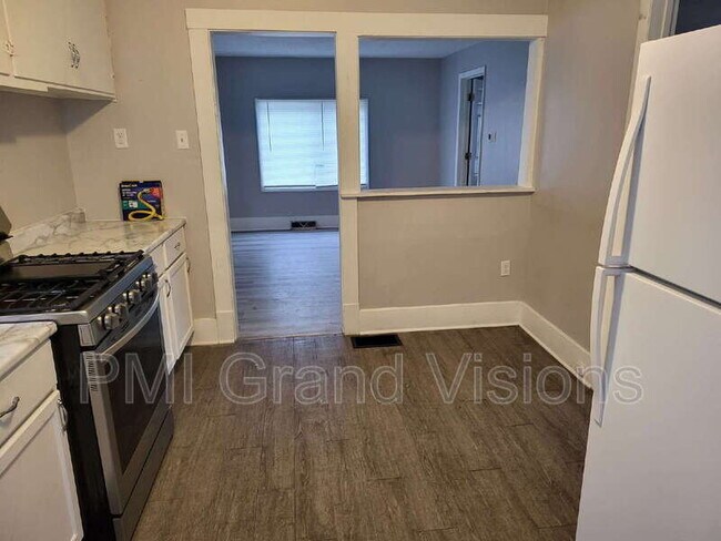 Foto del edificio - 1437 E Garfield Ave