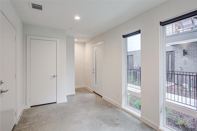 Foto del edificio - 2180 Bennett Ave