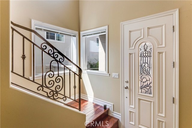 Building Photo - 513 N Juanita Ave