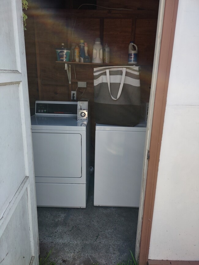 Building Photo - 4265 Sawtelle Blvd