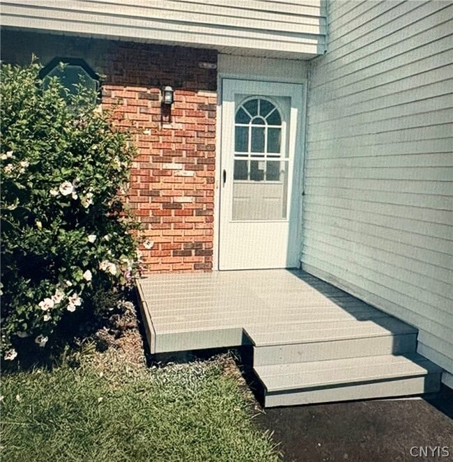 Building Photo - 8050 Lucas Dr