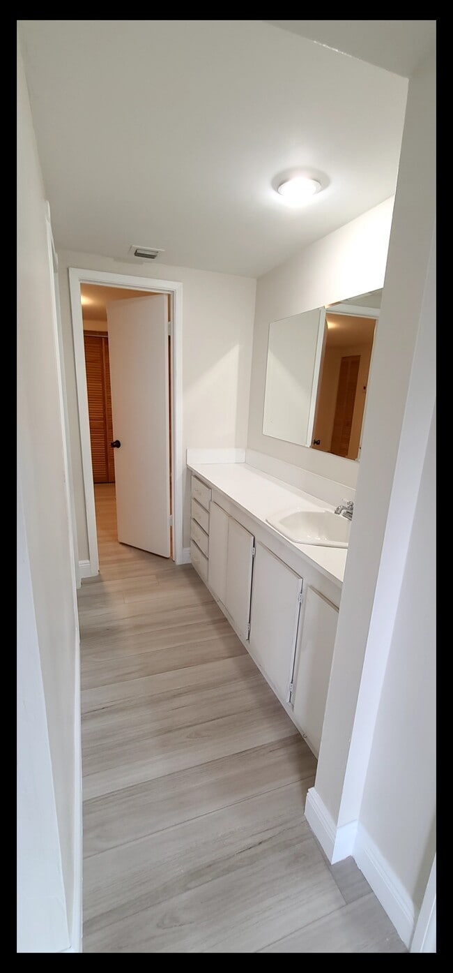 Foto del edificio - 140 NW 87th Ave