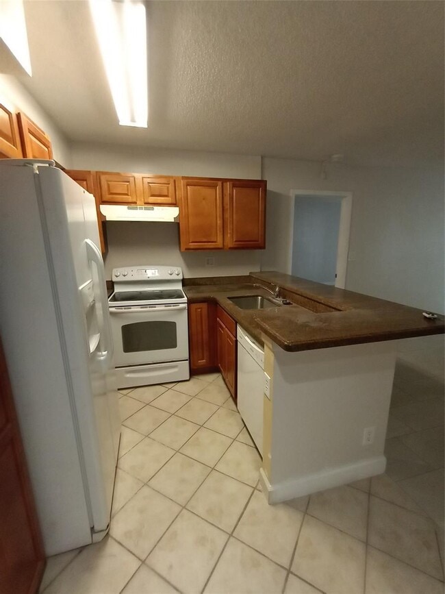 Foto del edificio - 751 Lyons Rd