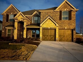 Building Photo - 4402 De Bourgh Ln