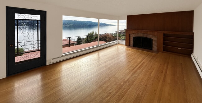 Foto del edificio - 3938 NE 157th Pl