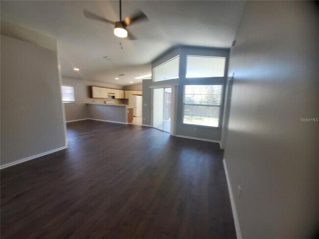 Foto del edificio - 3037 Barrymore Ct