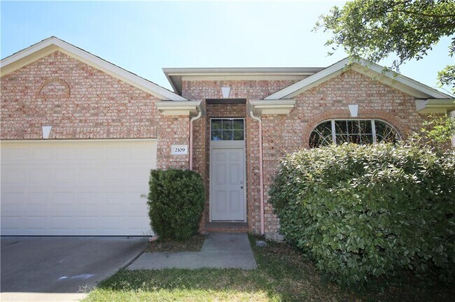 Building Photo - 2109 Paradise Ridge Dr