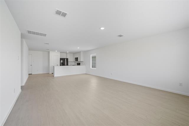 Building Photo - 638 Montclair Ave