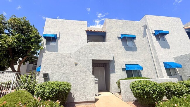 Foto del edificio - 220 N 22nd Pl