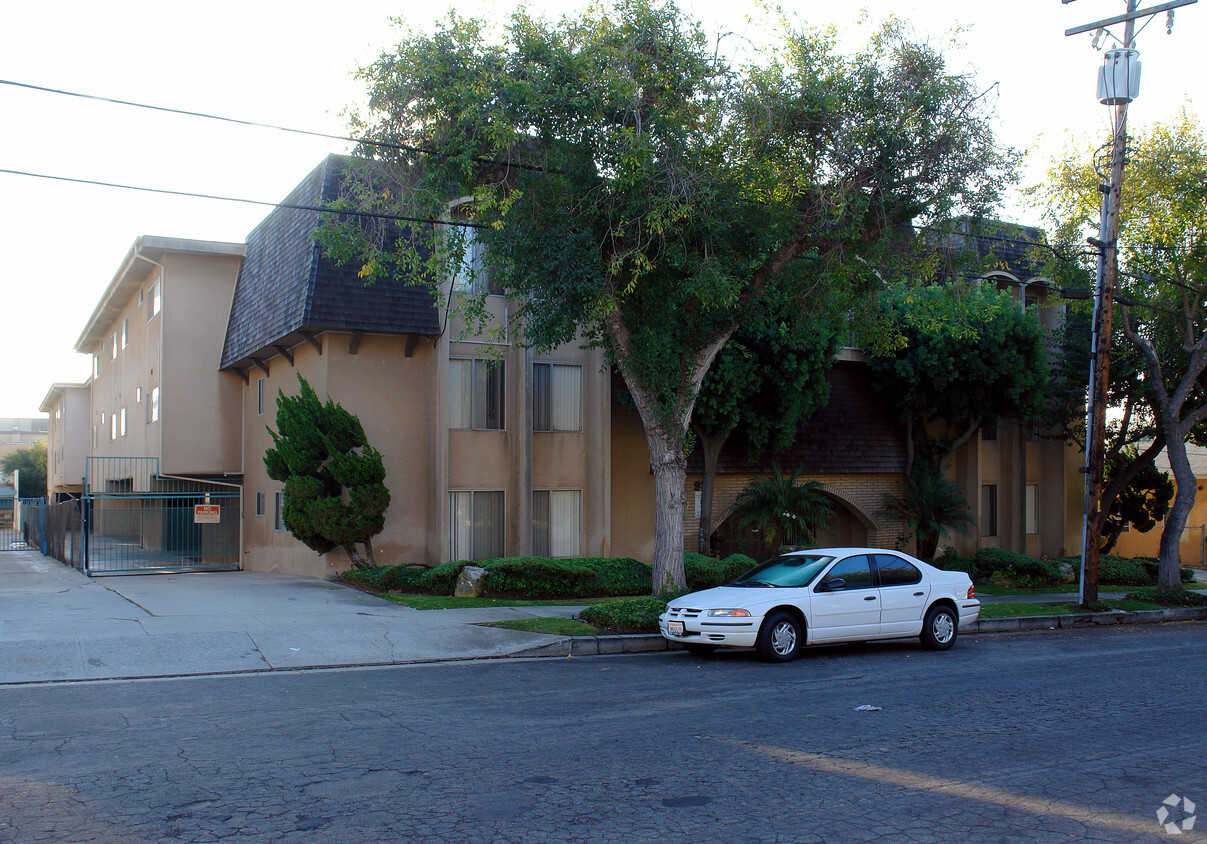 Building Photo - Enterprise Apartments