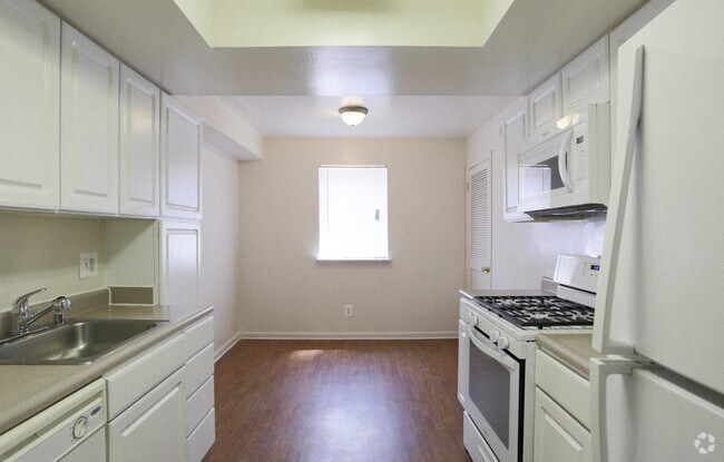 2HAB, 2BA - 1100 ft² - The Worthington