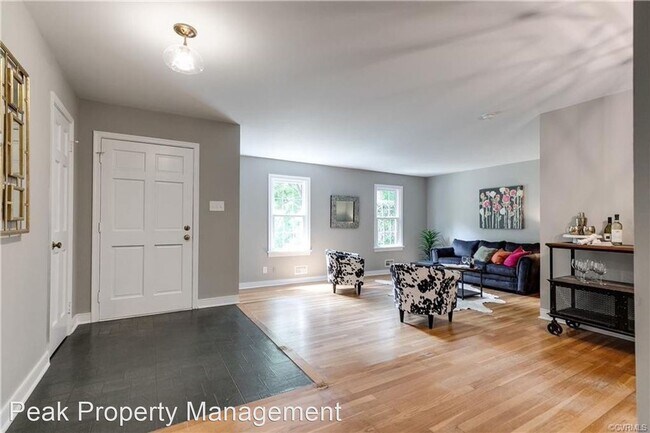 Foto del edificio - 3 br, 2 bath House - 7816 Surreywood Dr.