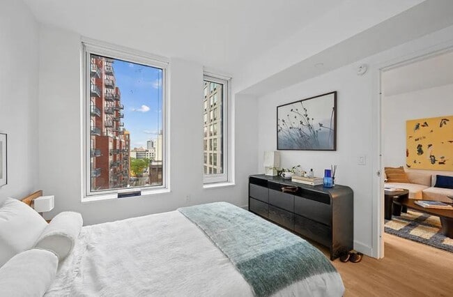 Foto del edificio - 1 bedroom in LONG ISLAND CITY NY 11101