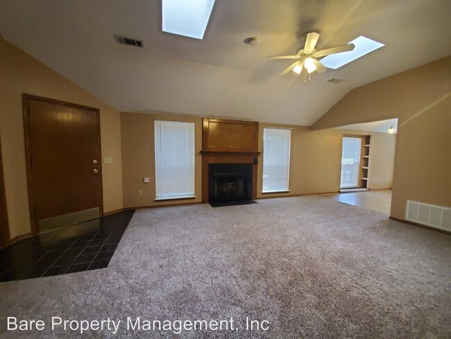 Building Photo - 2 br, 2 bath House - 2103 Lakecrest Drive